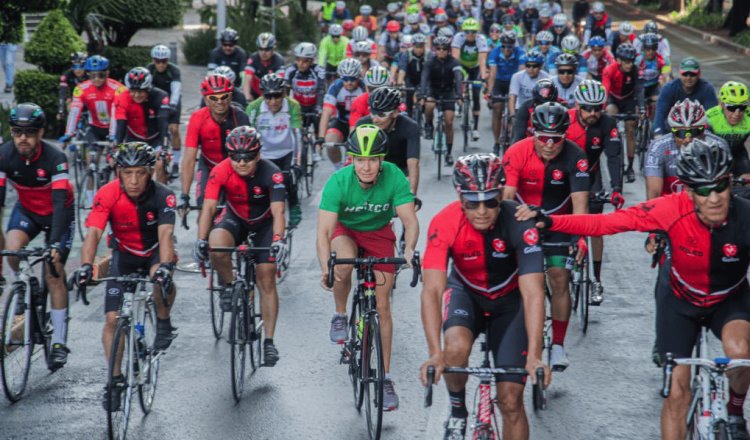 Mayor seguridad a ciclistas y construcción de ciclopistas, plantea Velasco