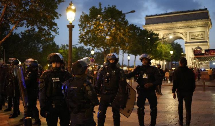 Detenidos 157 manifestantes en sexta noche de disturbios en Francia