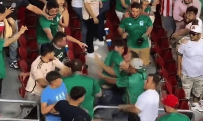 EE.UU. busca a aficionado que apuñaló a otro en partido México vs Qatar