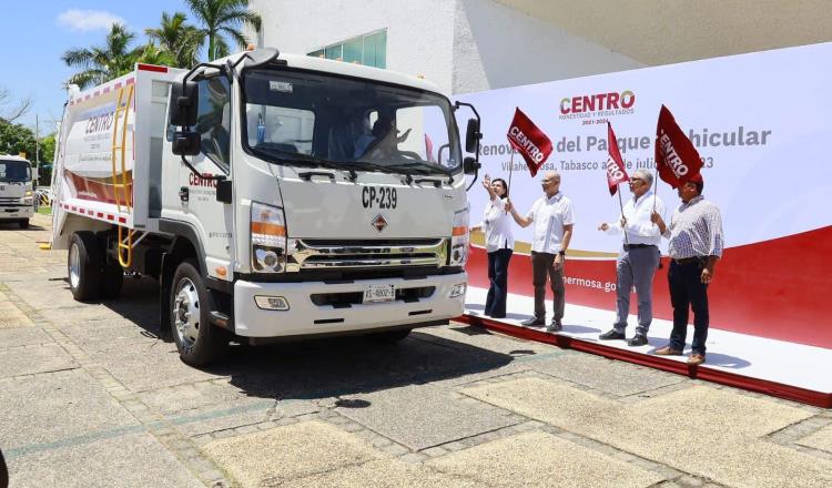 Dan banderazo de salida a nuevo parque vehicular de Centro