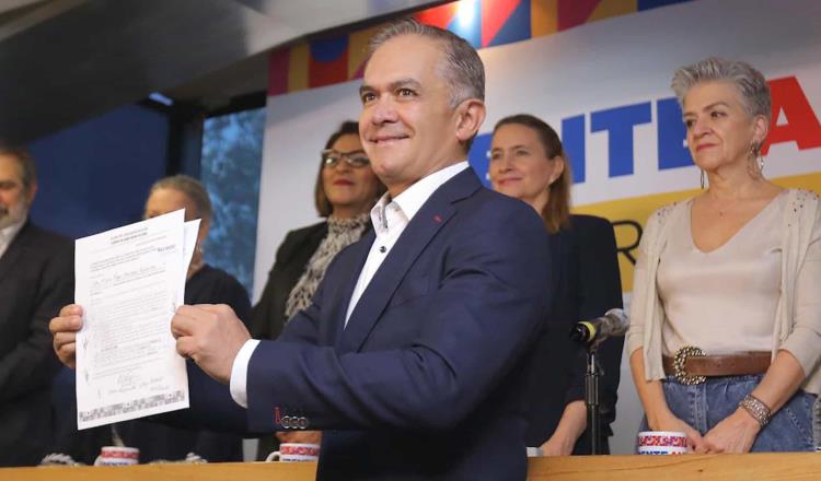 Mancera se anota para candidatura presidencial del Frente Amplio