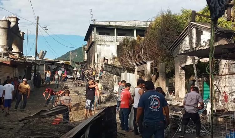 Se incendian puestos ambulantes a las afueras del Santuario del Señor de Tila en Chiapas