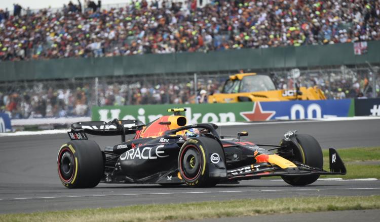 Checo termina 6to en GP de Gran Bretaña; Verstappen en primer lugar