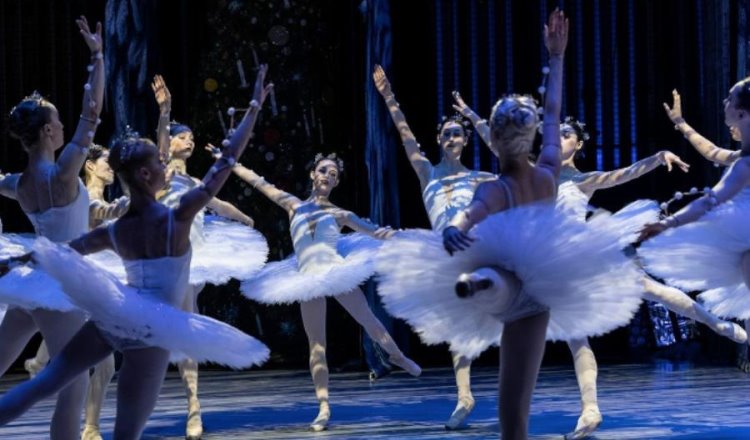 Royal Ballet de Ucrania trae el Lago de los Cisnes a Villahermosa en noviembre