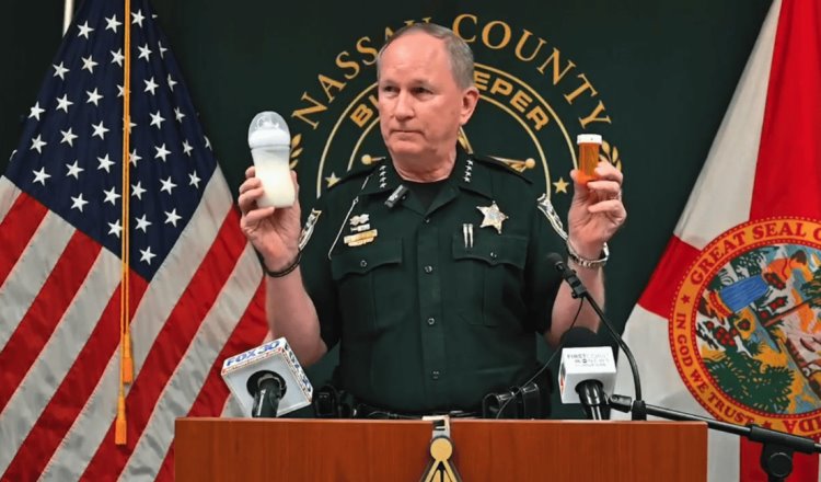 Arrestan en Florida a adolescente que mató a su bebé al darle leche con fentanilo