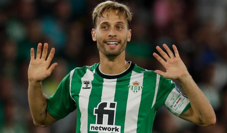 Sergio Canales romperá filas con Betis para firmar con el Monterrey