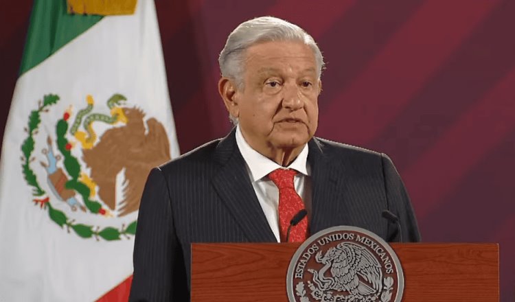 Obrador advierte que no se "cansará" de poner video de Fox en La Mañanera