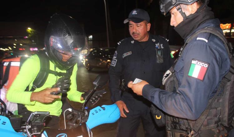 Activan operativo motocicletas en Villahermosa y detienen a 32 en una noche