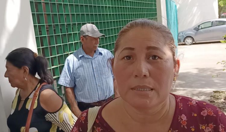 Habitantes de Medellín y Madero se concentran afuera de CFE, tras 3 días sin energía