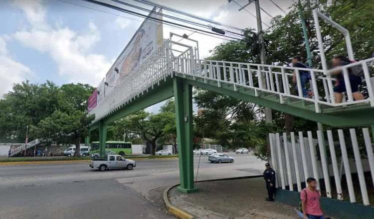 Ya no espera UJAT terminación del puente peatonal para este año