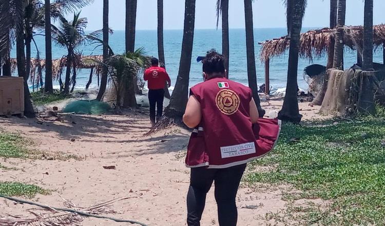 Retiran hidrocarburo de Sánchez Magallanes; piden no visitar playas