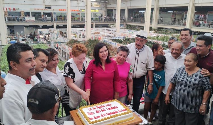 Con misa y mariachis celebran en el Pino Suárez el Día del Locatario