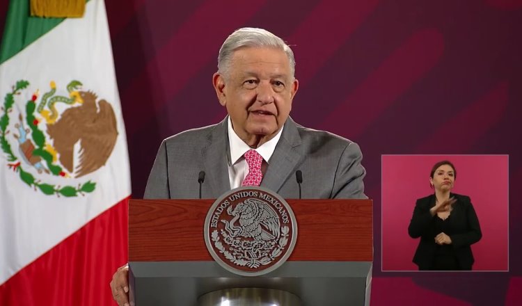 "¿Cuáles hojas van a arrancar?": Obrador critica postura del PAN por libros de texto