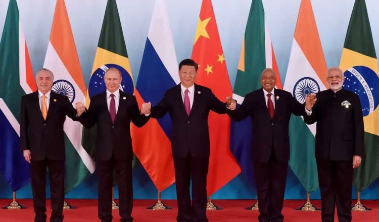 Países integrantes del BRICS planean alejarse del dólar con una nueva moneda para el comercio