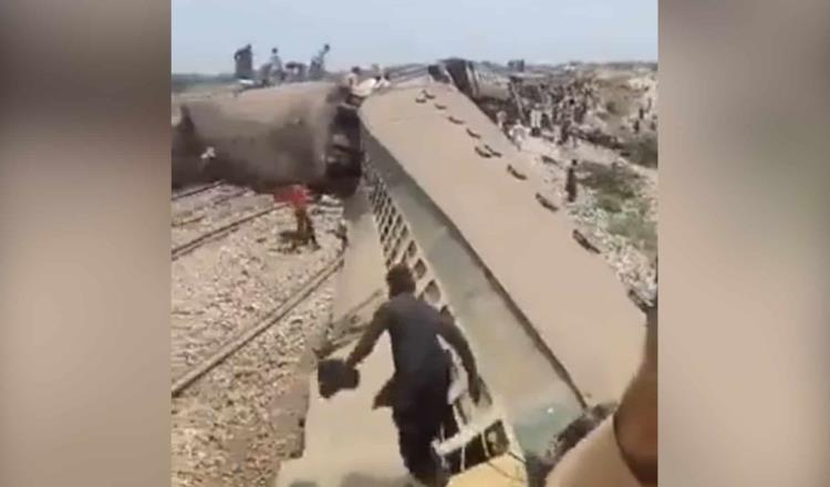 Descarrilamiento de tren en Pakistán deja al menos 30 muertos 