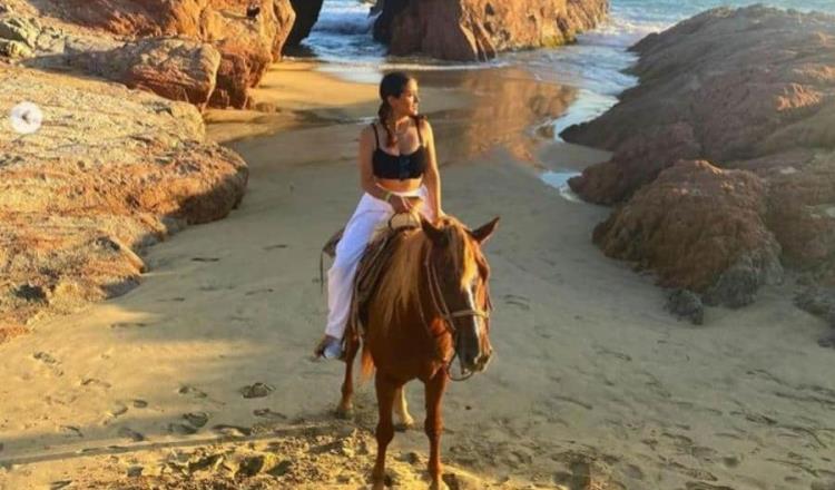 Salma Hayek vacaciona en Los Cabos 