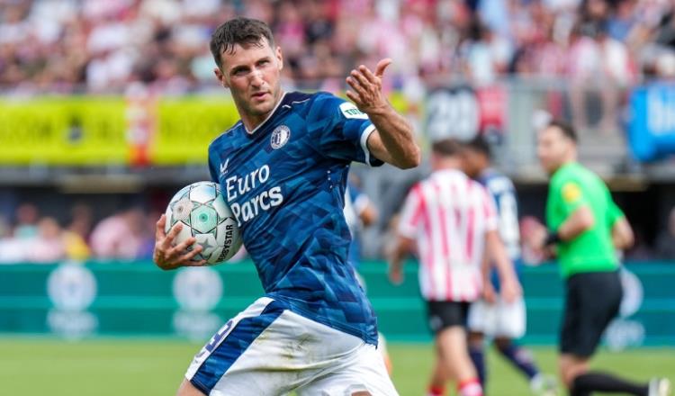 Santi Giménez anota su primer gol de la temporada con el Feyenoord en empate con Sparta