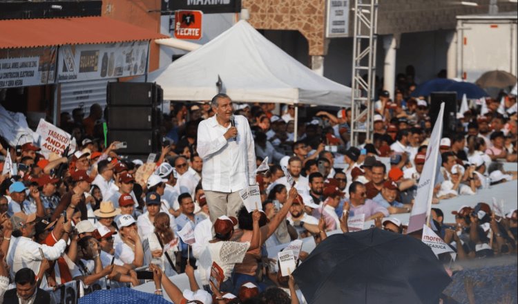 Adán Augusto "pide permiso" a tabasqueños para continuar en la búsqueda de la candidatura presidencial