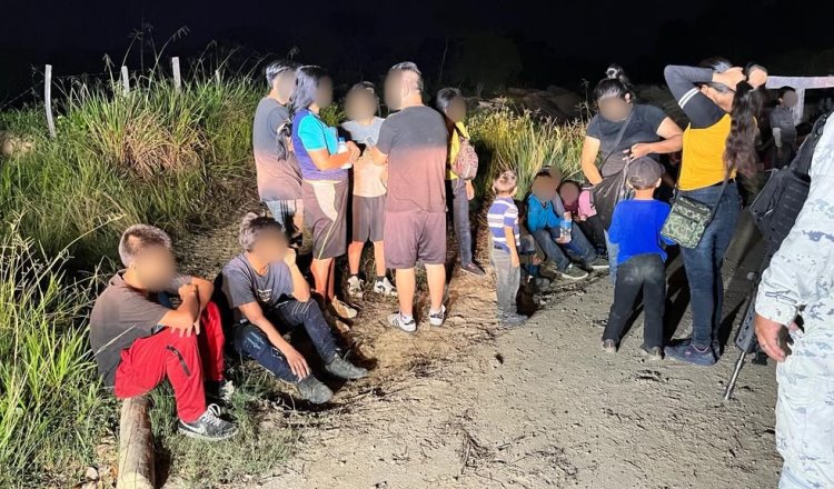 Rescatan a 83 migrantes en dos operativos distintos en Veracruz