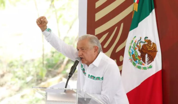 "Ni disfrazándose van a regresar los corruptos" al poder, asegura AMLO