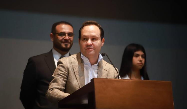 MC en "desventaja" por no elegir candidato rumbo a 2024: Clemente Castañeda