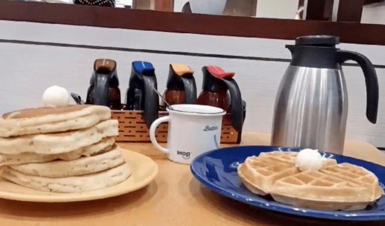 IHOP Villahermosa te invita a festejar con su promoción todos los pancakes y waffles que puedas comer