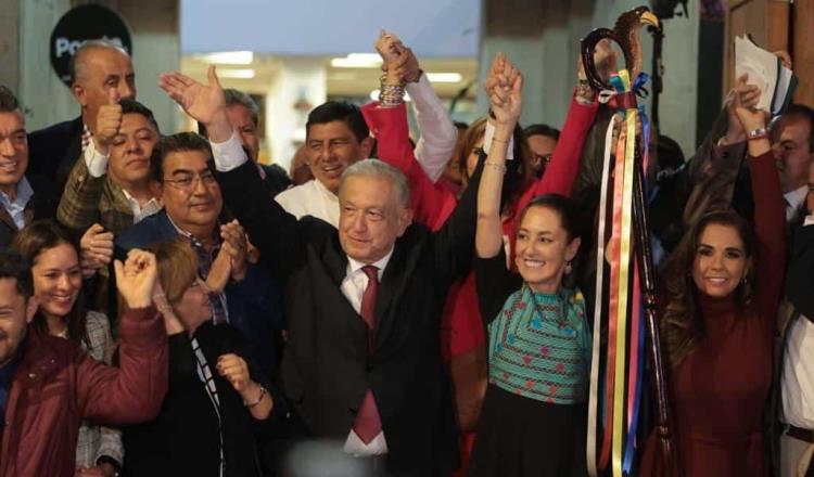 PRD y MC denuncian a AMLO y a Sheinbaum por entrega de bastón de mando