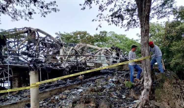 Arde Cristo Pescador de La Concordia, Chiapas tras impacto de rayo