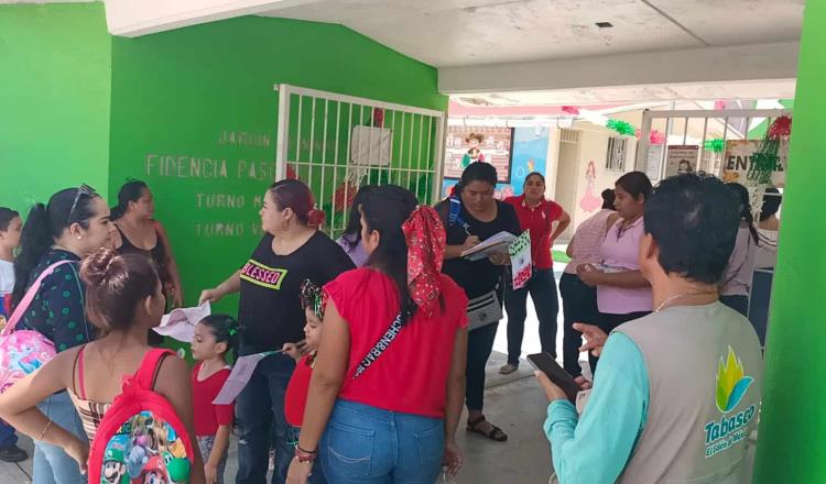 Protestan madres del jardín de Niños de Atasta, por desaparición de grupo