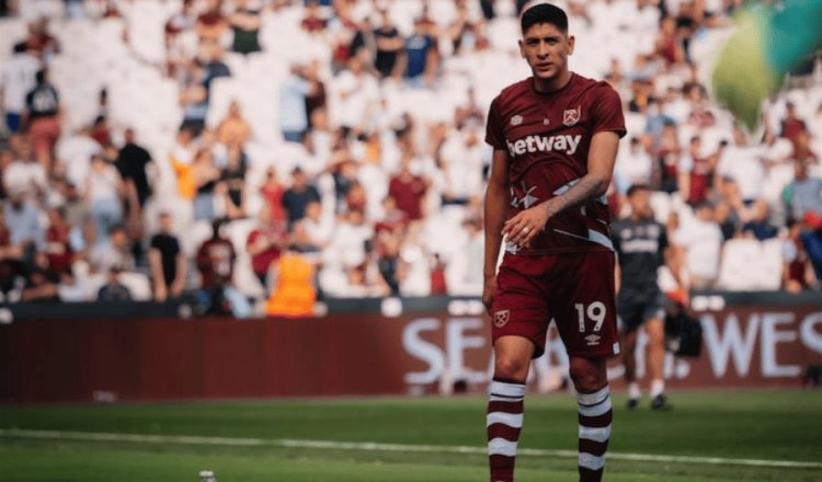 Descartan lesión de Edson Álvarez con el West Ham; salió por fatiga