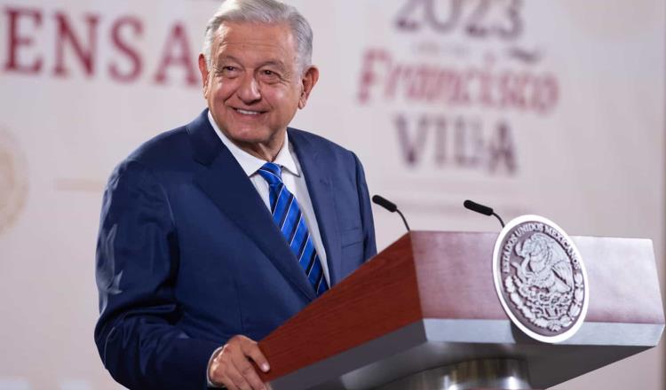 Desde mañanera AMLO felicita a Telereportaje por su 65 aniversario