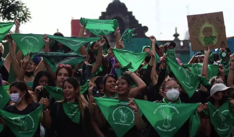 Marchan por despenalización del aborto en CDMX