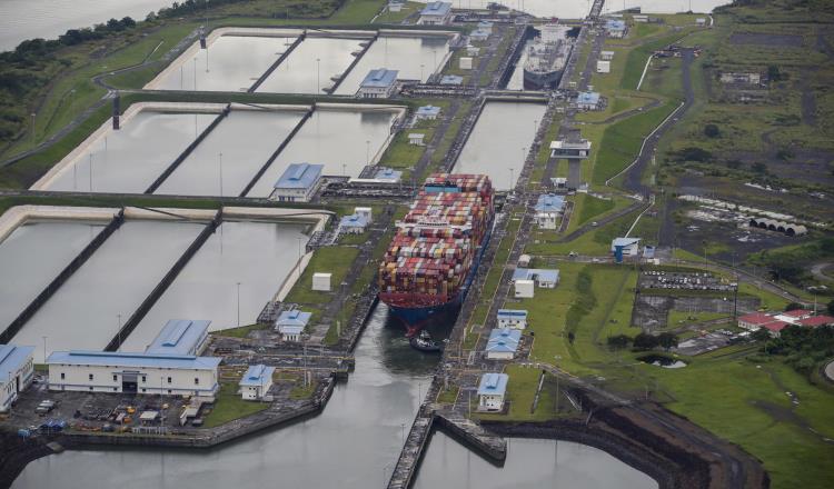 Pega sequía al Canal de Panamá; reducirá sus cruces diarios en noviembre