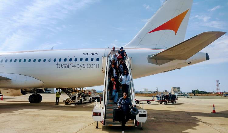 8 mexicanos salen de Israel tras quedar atrapados en aeropuerto luego de ataques con misiles