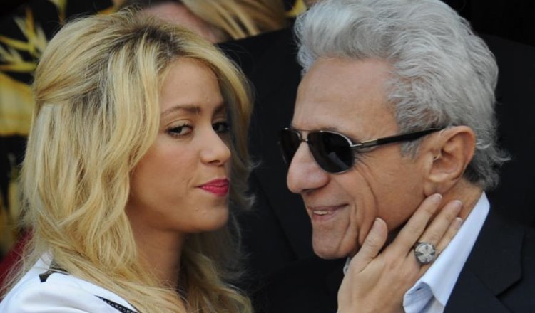 Shakira viaja a Colombia para estar con su padre que está delicado de salud