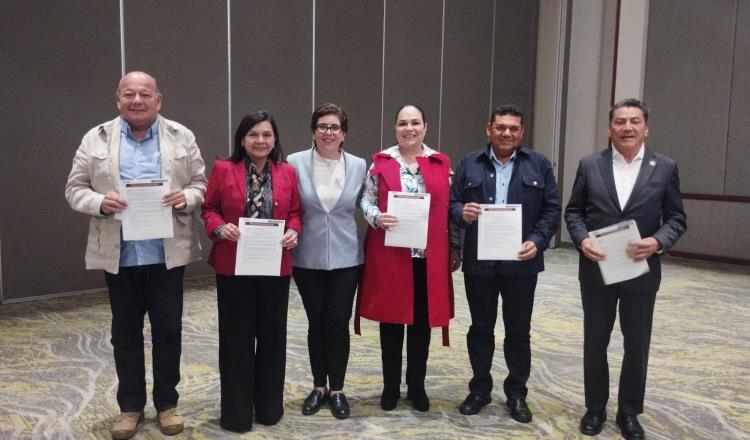 Aspirantes tabasqueños respaldan levantamiento de encuestas de Morena