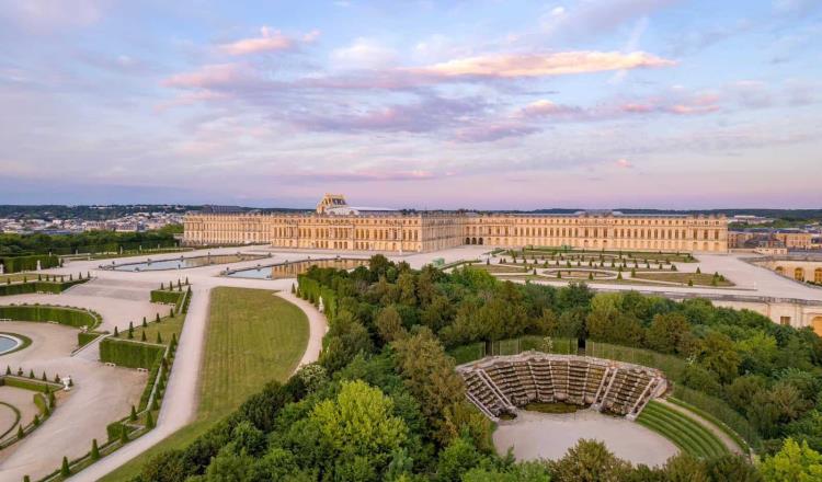 Por amenazas de bombas, evacuan Palacio de Versalles y 14 aeropuertos de Francia