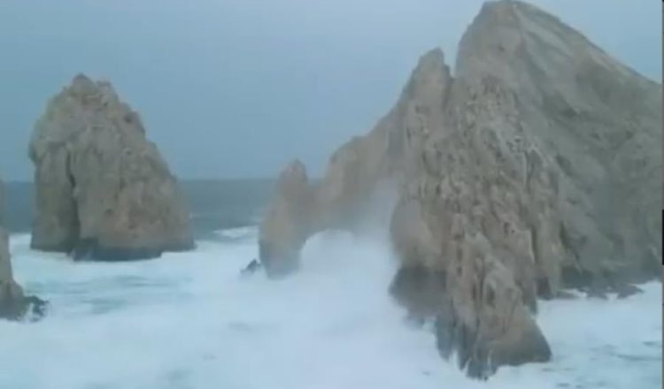 Huracán "Norma" se intensifica de nuevo a categoría 3; se acerca a Los Cabos en Baja California Sur