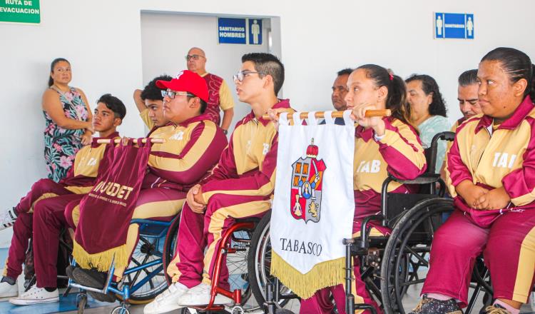 Abanderan a 8 deportistas tabasqueños que participarán en Paranacionales CONADE 2023