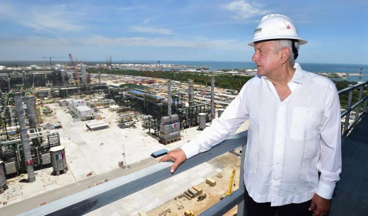 AMLO evalúa funcionamiento de la refinería Olmeca de Dos Bocas