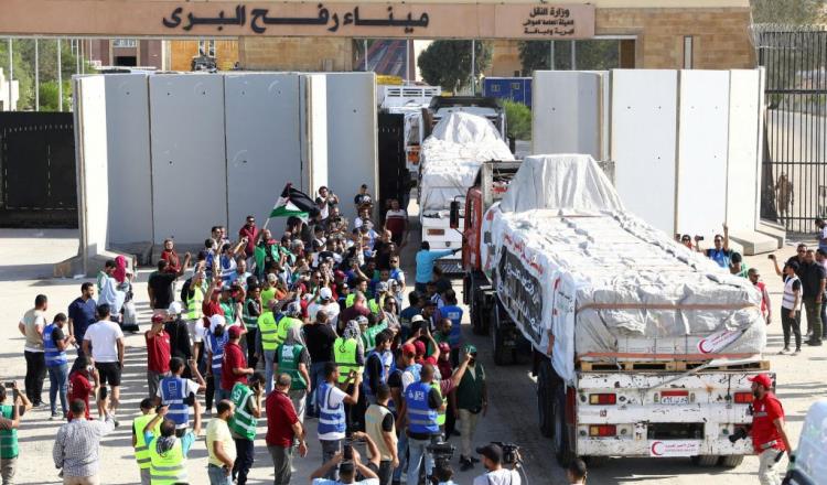 Llega segundo convoy con ayuda humanitaria a Gaza