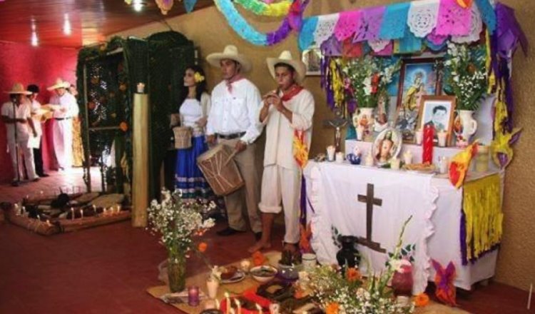 Llama Cantón a familias tabasqueñas a disfrutar del arte y la tradición del Día de Muertos