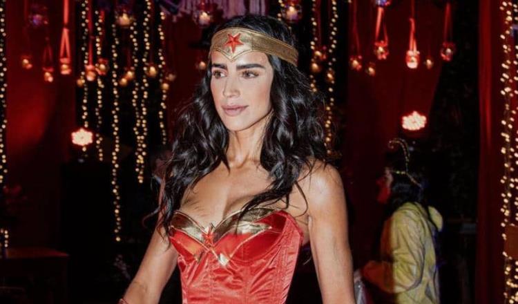 Bárbara de Regil le hace el feo al Día de Muertos, prefiere Halloween