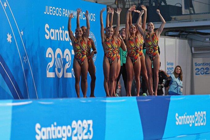Equipo femenil de Natación Artística gana oro y boletos a Olímpicos
