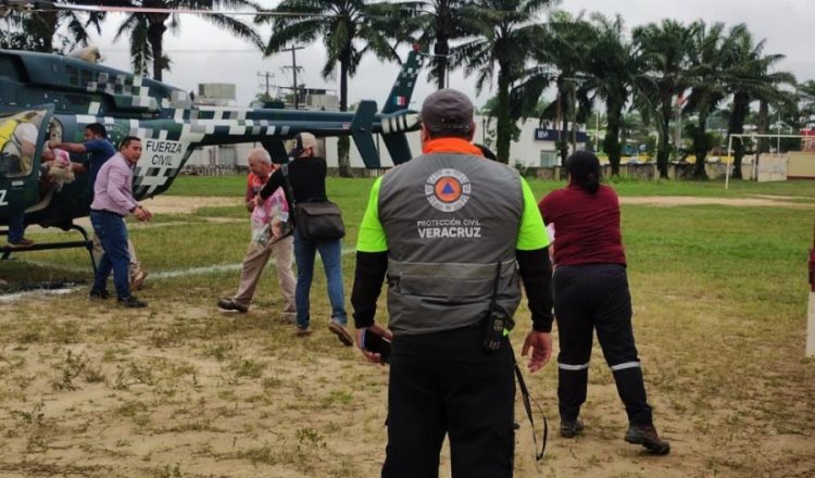 Implementan en Veracruz puente aéreo para comunidades incomunicadas por Frente Frío 8