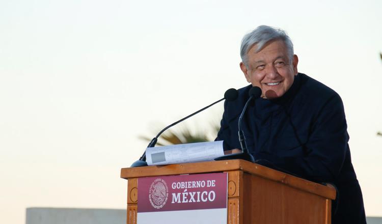 "Estoy muy contento", dice AMLO tras elección de precandidatos a gubernaturas