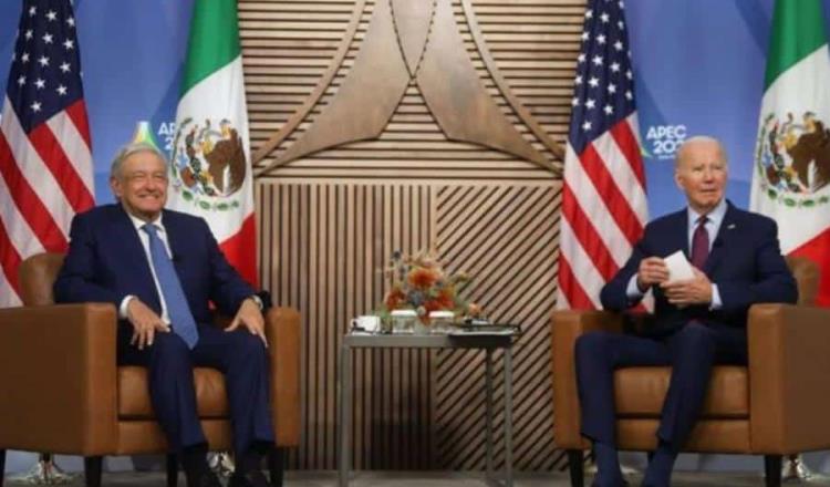 ¿Celos? Reclama Biden a AMLO por coquetear con su esposa