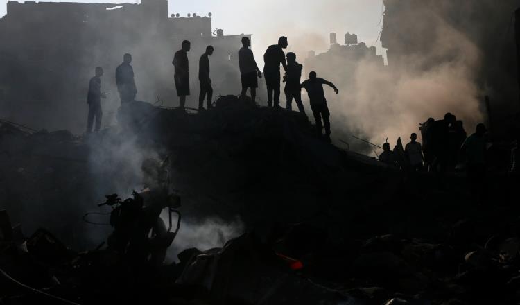 Bombardeo israelí en escuela de Gaza deja al menos 50 muertos
