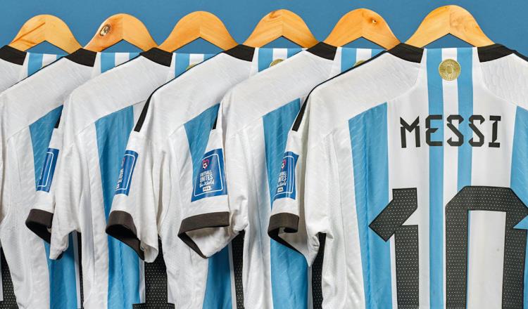 Busca subasta 10 millones de dólares por jerseys de Messi