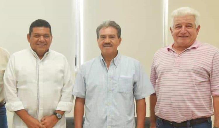 Ojeda, Mónica y Cantón celebran que May sumara a Evaristo a su proyecto